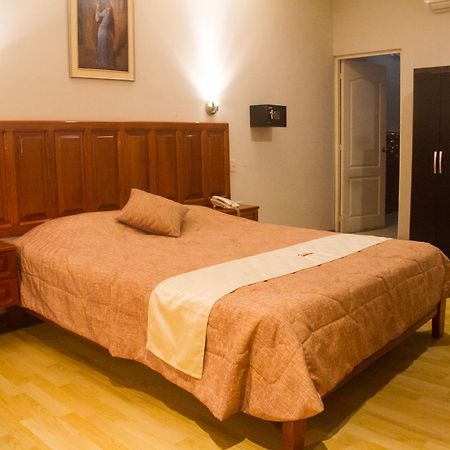 Hotel Safari Iquitos Bagian luar foto